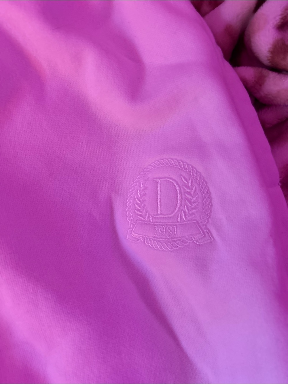 WHITE danzy drawsrting shorts! - Picture 2 of 4